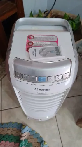 Climatizador de Ar Eletrolux CL07F - Branco, Frio, com Umidificador e Purificador