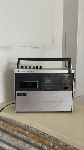 Rádio com toca fitas Panasonic antigo vintage 