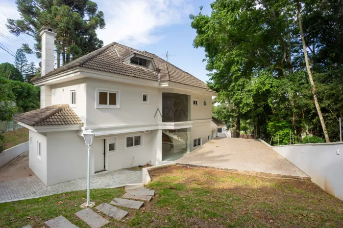 Casa à venda em condomínio no Campo Comprido ARYA1