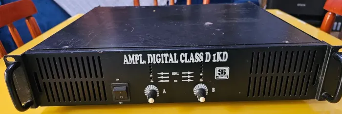 Amplificador profissional digital 750wRMMS