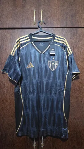 Camisa Atlético-MG três preto e dourado 2025