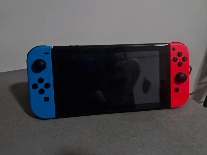 Nintendo switch desbloqueado com acessórios. Valor negociável.
