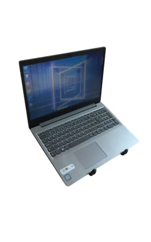 ? Lenovo ideaped S145 i5 8th 8gb ram SSD: 256gb.