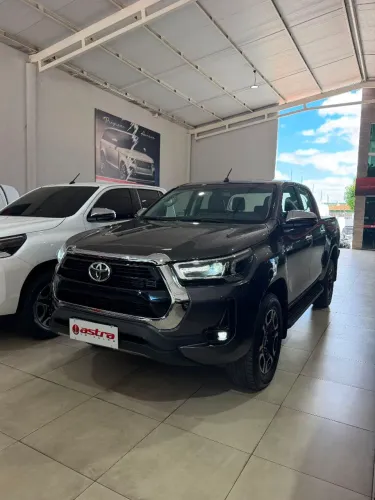 Toyota Hilux CD SRV 4X4 2.8 TDI Diesel Aut. 2025