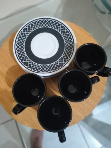 XÍCARAS DE CAFEZINHO