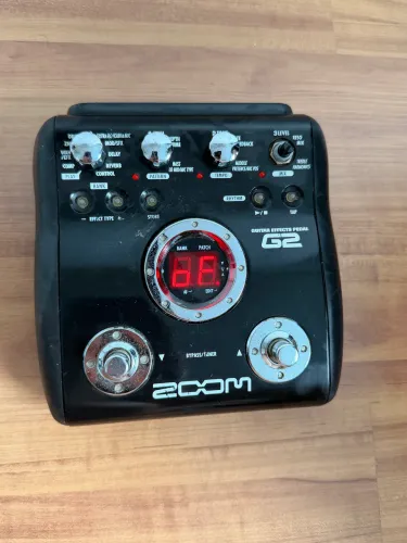 Pedaleira para guitarra multiefeitos Zoom G2