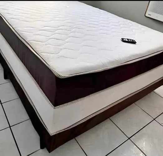 R$490,00 Cama Box Casal d33/ Poucas Unidades!