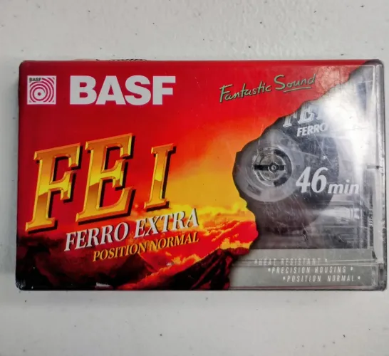 FITA CASSETE BASF LACRADA MADE GERMANY