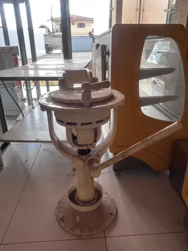Boleadora Manual para Pães - Equipamento Profissional