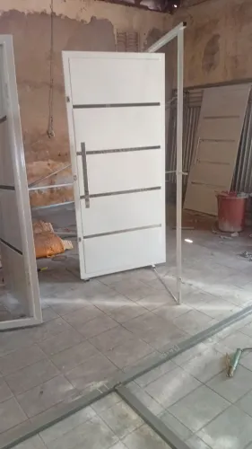 Porta pintada galvanizado 900