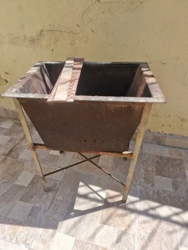 Churrasqueira em ferro 