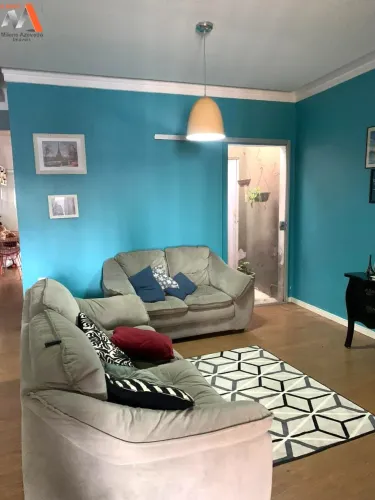 CASA DE 2 PAVIMENTOS NA 14 DE ABRIL! ÁREA TOTAL DE 190M².
