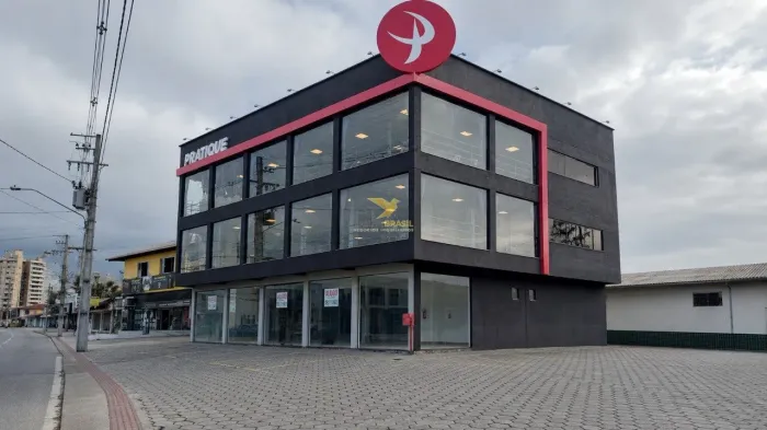 Amplo Ponto Comercial para Locação - 550 m² | Centro - Palhoça/SC