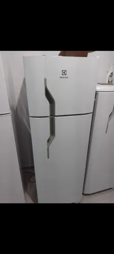 Geladeira e Máquina de lavar roupa super nova estou de mudança