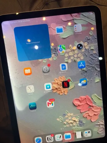 iPad 10 A2696 com defeito em display