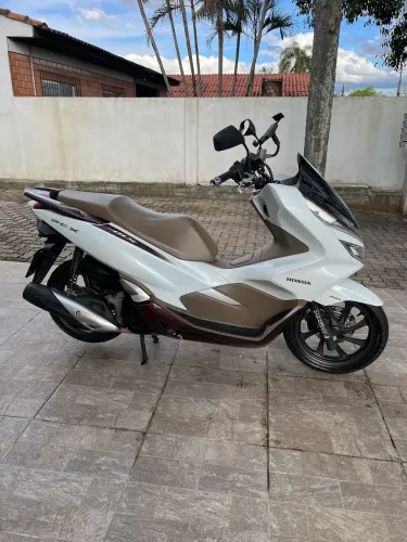 Pcx 150 aceito carro na troca até 35.000,00