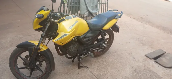 Moto apache 150