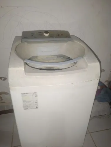 Máquina de lavar roupa.