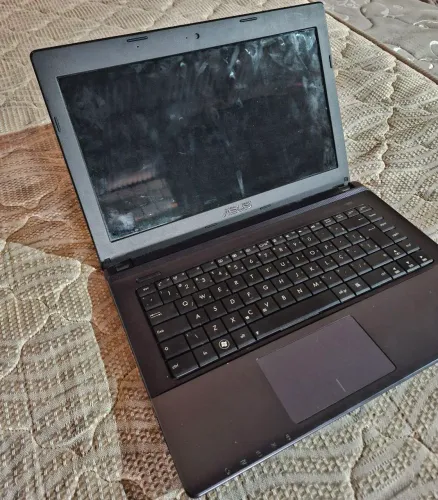 Notebook ASUS X45U Ideal para peças e estudos