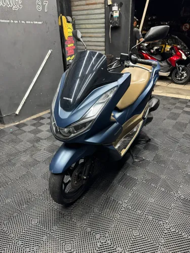 PCX DLX ABS