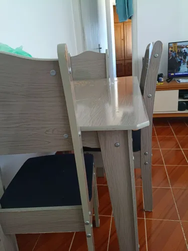 Mesa 3 cadeiras 
