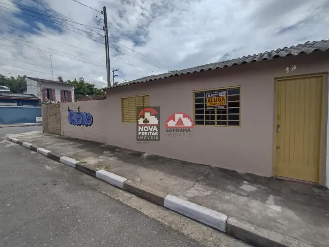 Locação de casa no Bosque em Pindamonhangaba/SP