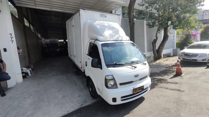 Kia Motors Bongo K-2500 2.5 4X2 TB Diesel 2014