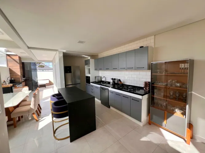 Casa em Condomínio para Venda em Cotia, Sítio Boa Vista, 3 dormitórios, 1 suíte, 3 banheir