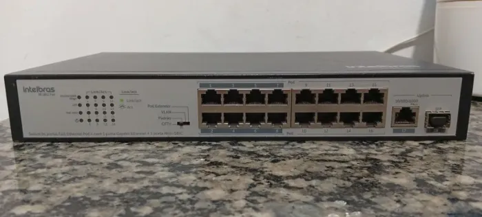 SWITCH POE INTELBRAS - SF 1811 POE - COM PORTA SFP (FIBRA)