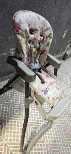 Cadeira de alimentação