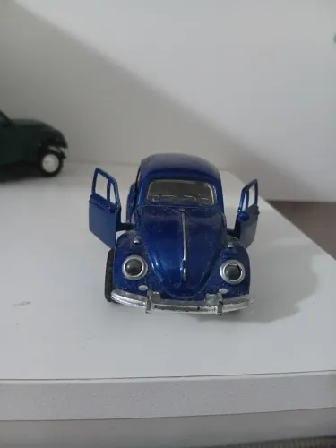 Carro de metal fusca novo abre porta pneu de borracha