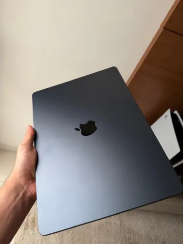 MacBook Air 15" M2 (8GB / 256GB SSD) ? Estado de Novo!
