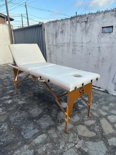 Vende-se maca de massagem