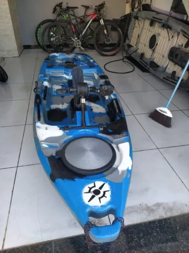 Caíque leader com pedal pro deve pouco usado 