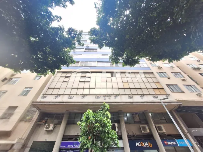 EXCELENTE CONJUGADO NO CENTRO DO RIO, 31M2, FRENTE , COM HALL DE ENTRADA, BANHEIRO SOCIAL