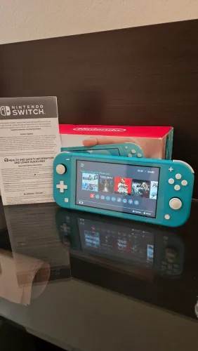 Nintendo switch lite com cartão sd de 256gb! Em perfeito estado e com caixa!!!