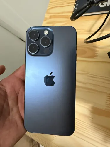 iPhone 15 Pro Max 256 GB - Estado de Novo