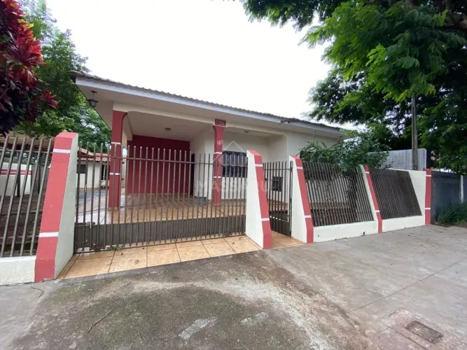 Locação - Residência na Vila Santos Antônio em Maringá