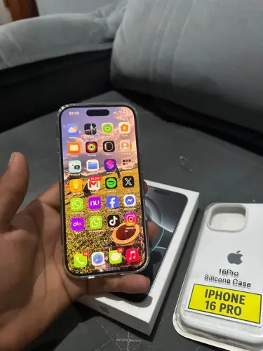 iPhone 16 Pro
