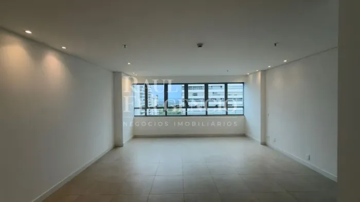 Sala para alugar na Gleba Palhano no Ed Atsushi