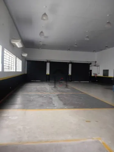 Salão para alugar, 744 m² por R$ 30.000/mês - Saboó - Santos/SP