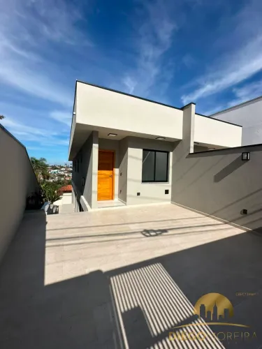 Casa à Venda em Região Nobre de Atibaia
