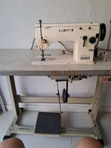 Vendo máquina de costura 20u