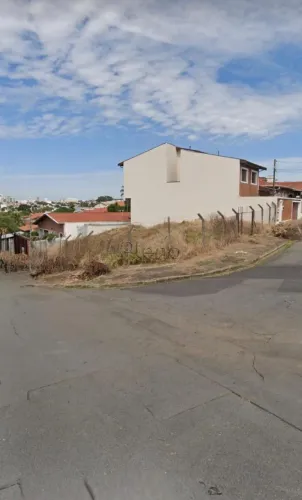 Terreno à venda em Campinas, Vila Nogueira, com 338 m²