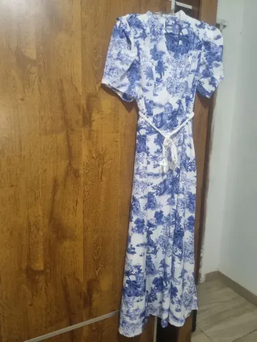 Vestido tamanho médio. Desapego 