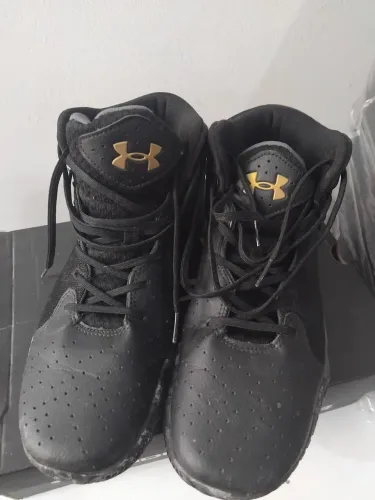 Tênis Under Armour