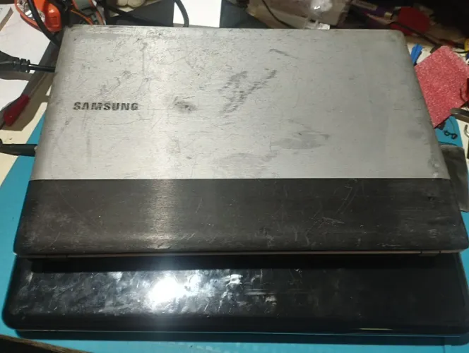 Notebook HP e Samsung