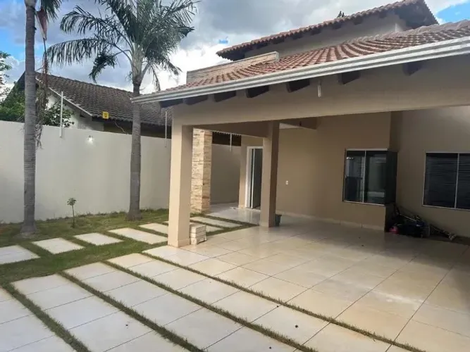 IPASE ESSA IMPECÁVEL CASA COM PISCINA no IPASE em VG Com 267 m² de área construída em um