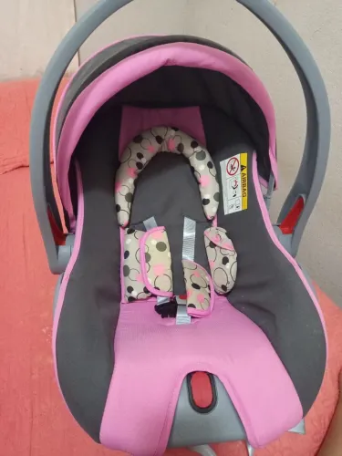 Vendo bebê conforto nunca usado