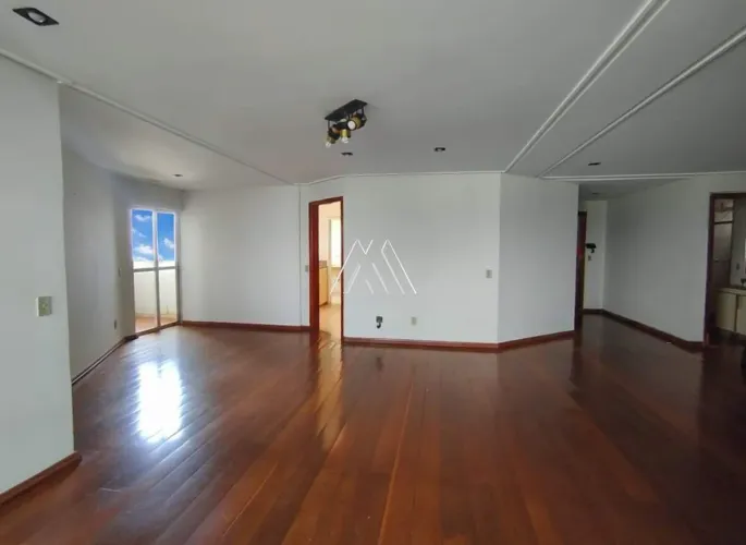 Apartamento 4 quartos à venda no Centro em Itaúna/MG